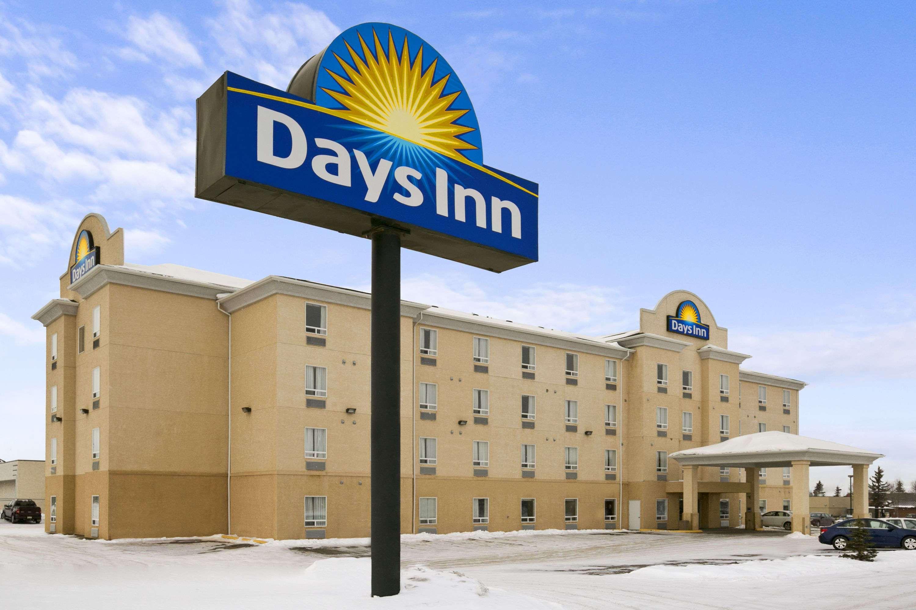 Days Inn By Wyndham Prince Albert Ngoại thất bức ảnh